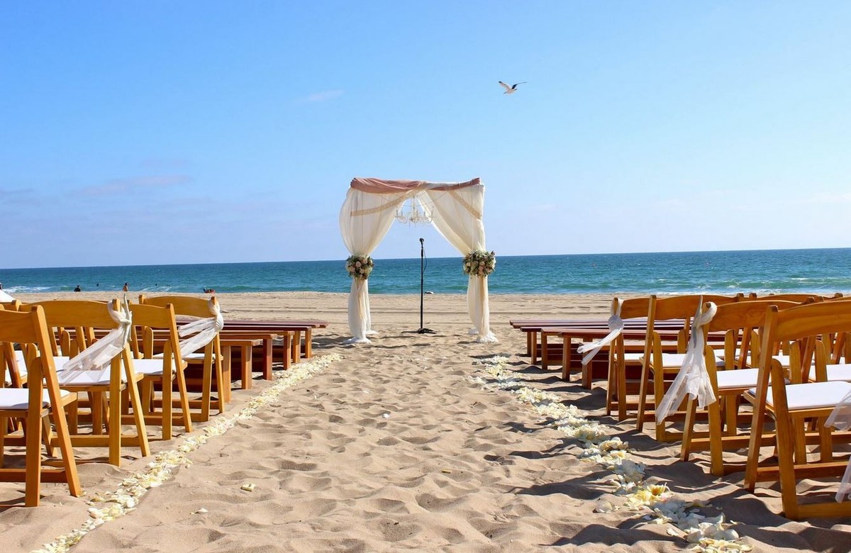 Spectacular Venue For A Beach Wedding Marrying Marc